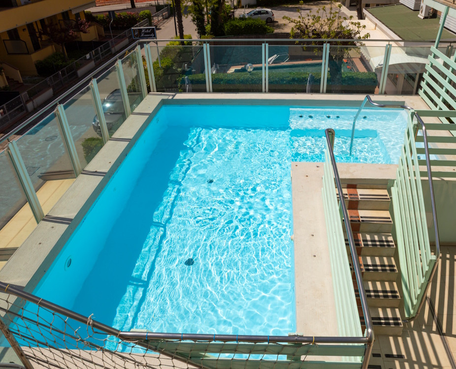 media.piscina-hbahamas